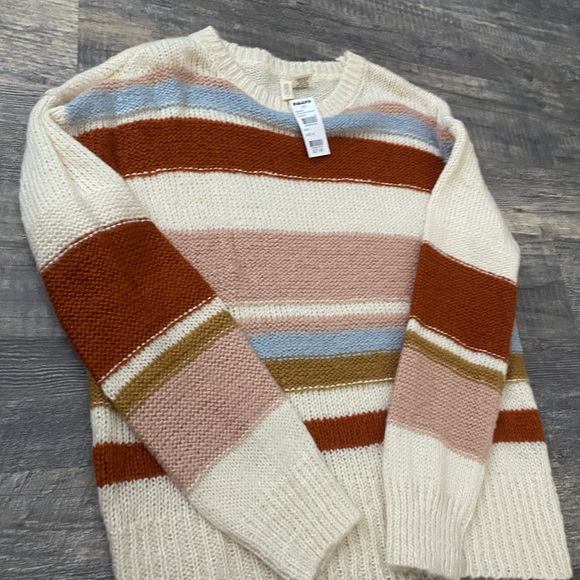 Sky and sparrow sweater - Picture 2 of 3